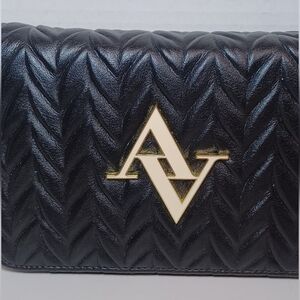 Elegant Adrienne Vittadini Black Chevron Quilted Crossbody Goldtone Hardware
